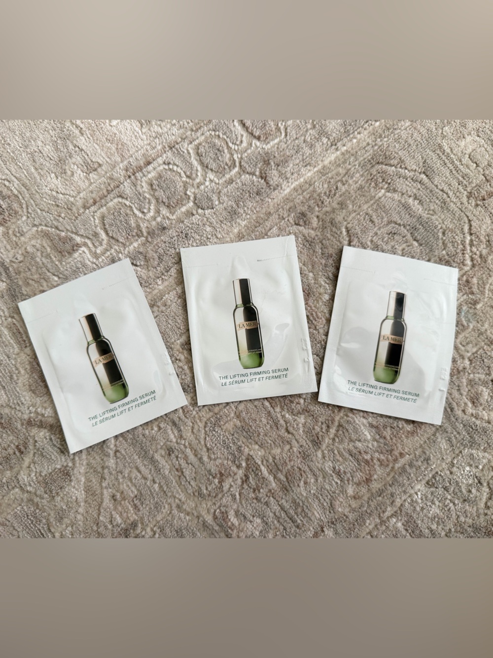 3*1.5ml La Mer the lifting firming serum ( total 4.5ml)